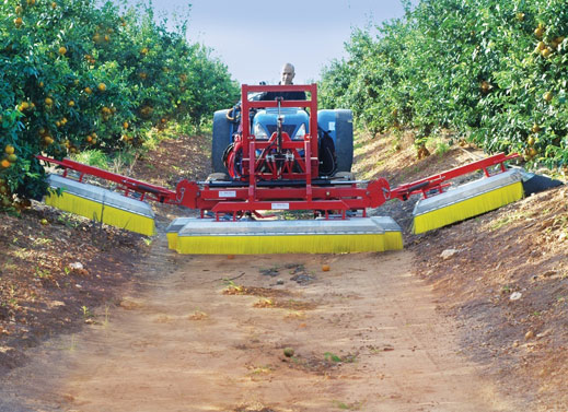 Agricultural sprayer Herbicide spray boom with “Ridged brushes”