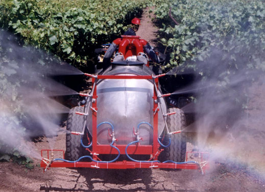 High pressure trailed vineyard sprayer