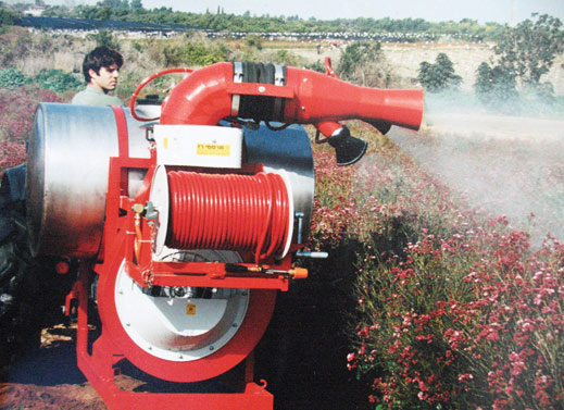Agricultural sprayer “Raz 500 Canon” Sprayer
